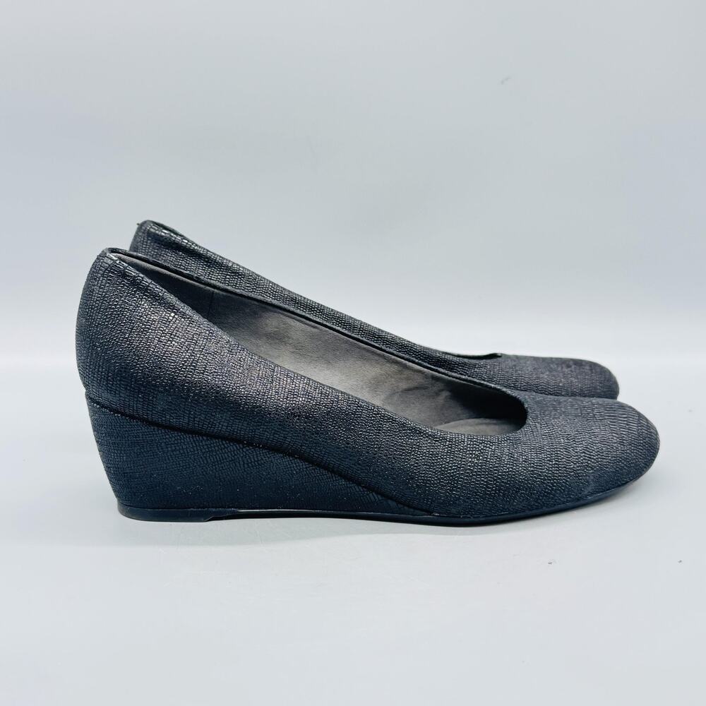 Stuart Weitzman Shoes Womens 9 Black Leather Wedge Pumps Round Toe Slip On - Picture 1 of 11